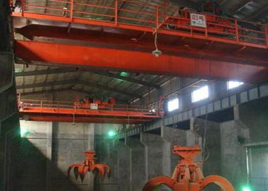 Trung Quốc Automatic 24-hours Running Electric Overhead Crane With Grab Bucket For Lifting Waste To Boiler nhà cung cấp